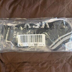 Victoria's Secret VSX 2-PK Ankle Socks OS - Black & VS White - NWT